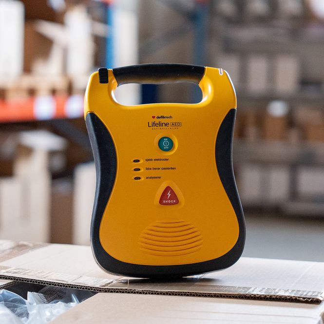 Hovedbilde Lifeline AED Hjertestarter - Norsk, med 7 års ...